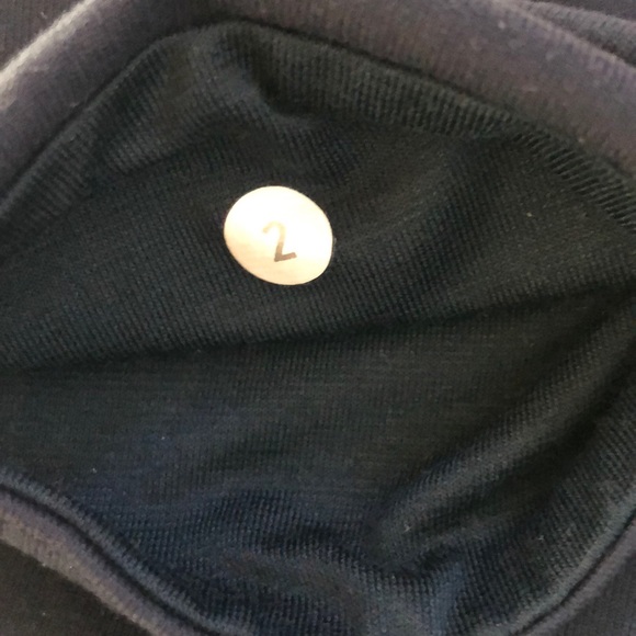 Lululemon cropped blue pattern leggings - Picture 5 of 5